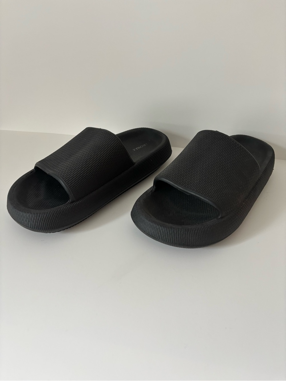Black Slide Sandals for Women - Cushioned Open-Toe Comfort